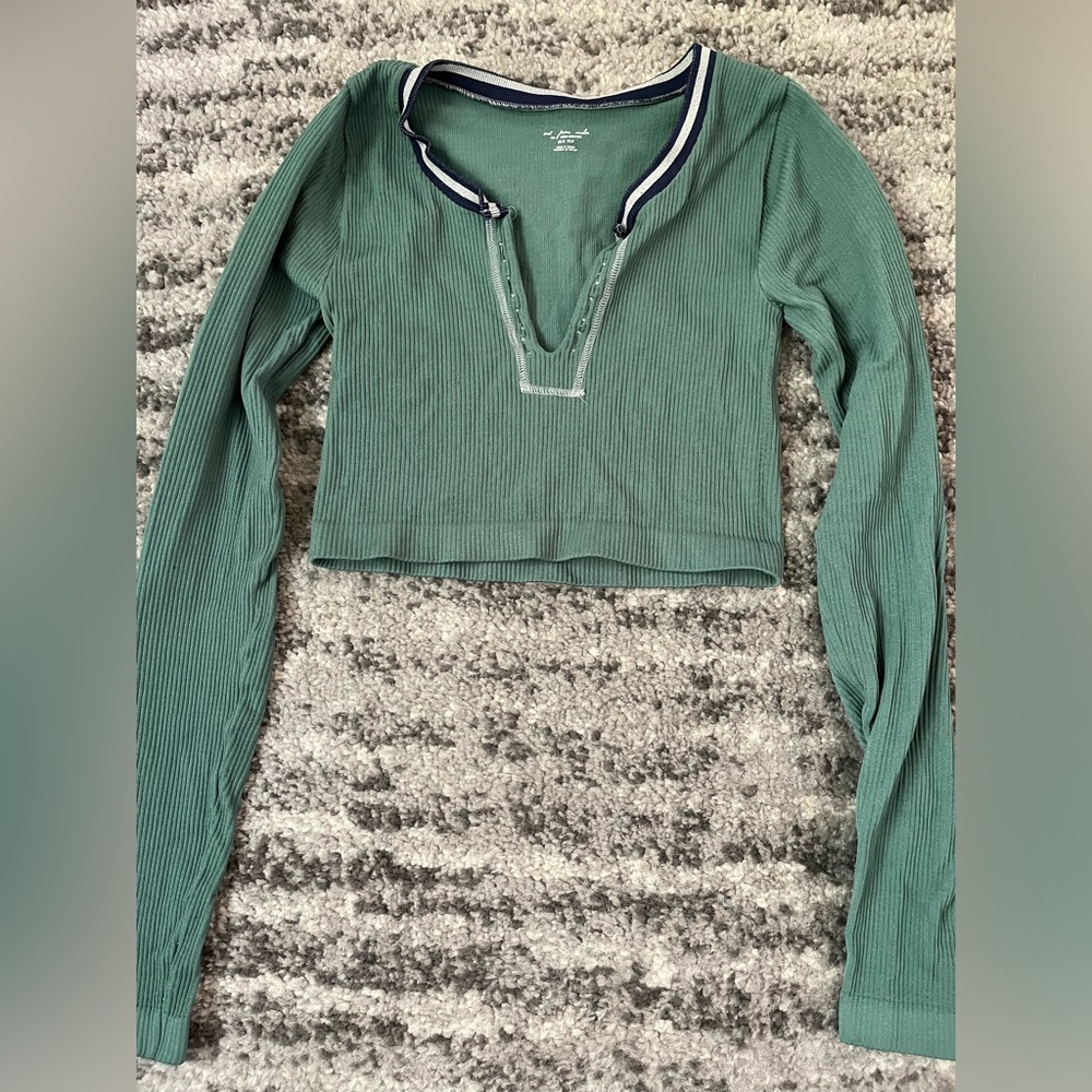 Urban Outfitters, Size XS, long sleeve